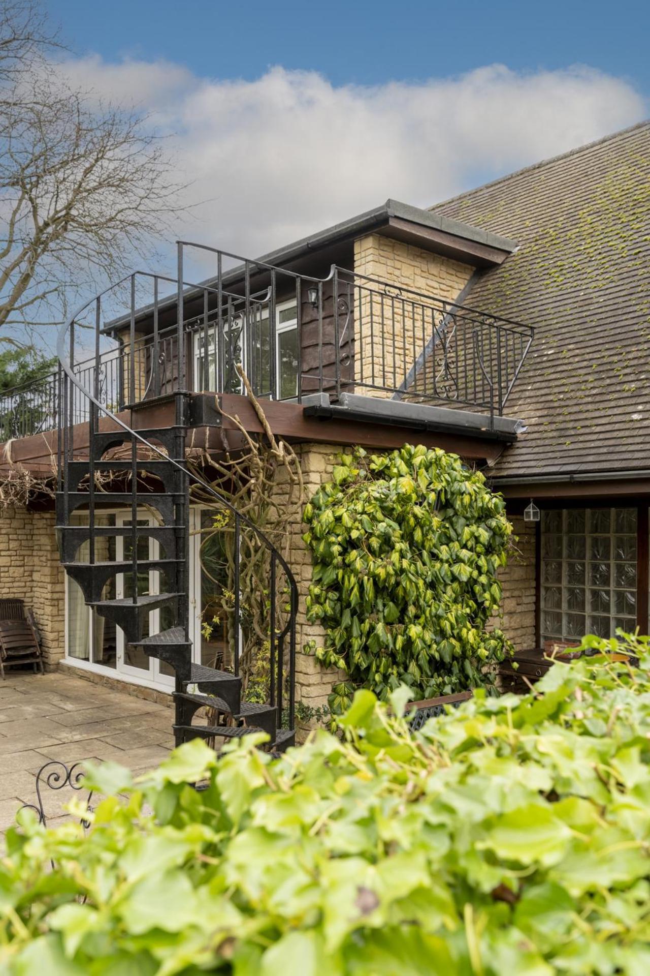 Sandford Meadow Guest House Kennington  Exterior foto